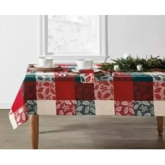 Bee & Willow Holly Jacquard 60”x84” Christmas Holiday Tablecloth Bed Bath Beyond - Picture 1 of 8